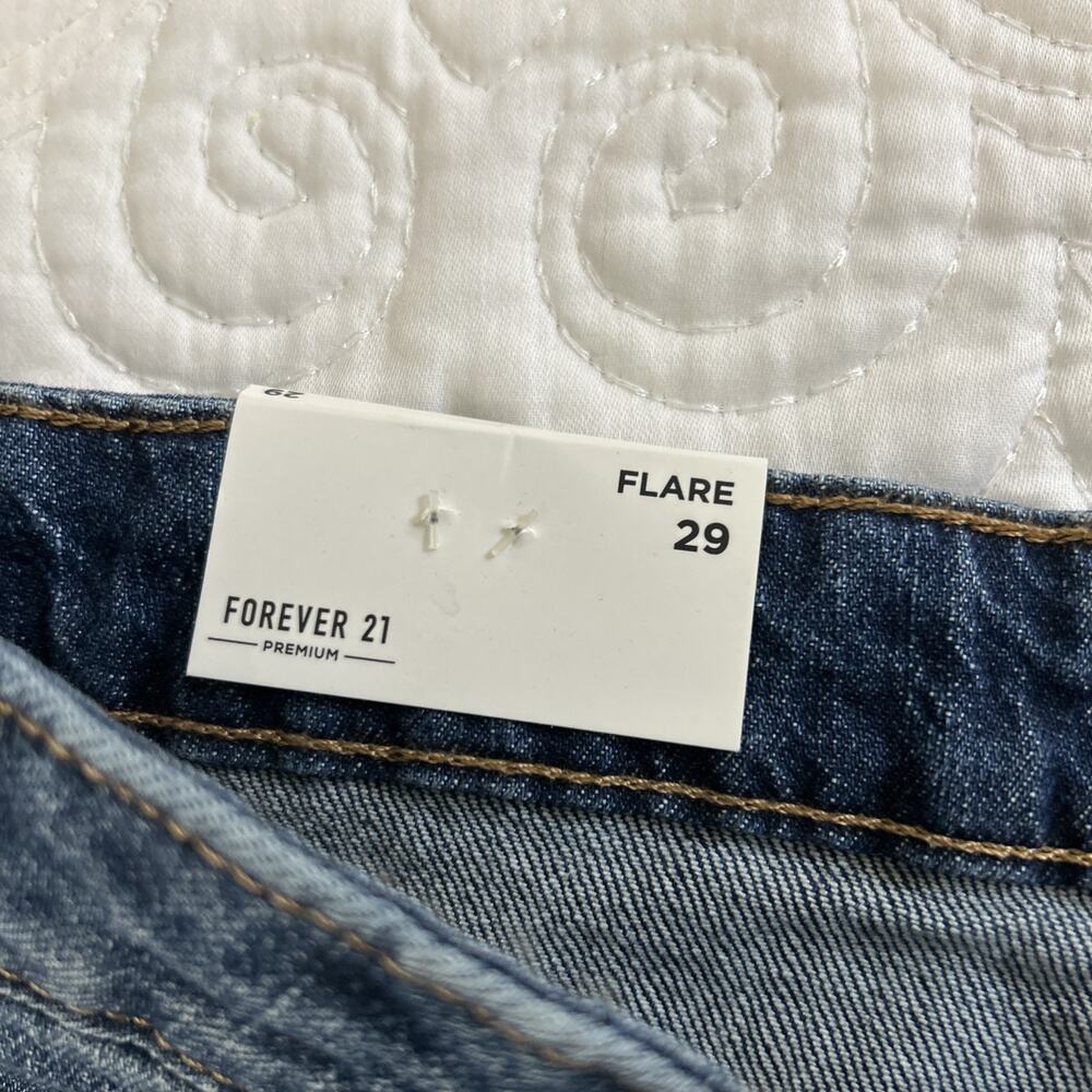 NWT Forever 21 Flare High Rise SlimFit Jeans Women’s 29 Embroidered Daisies Blue - Picture 10 of 14